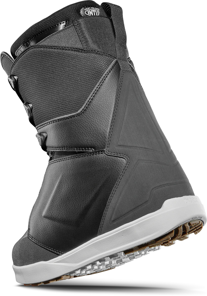 MEN-LASHED SNOWBOARD BOOTS
