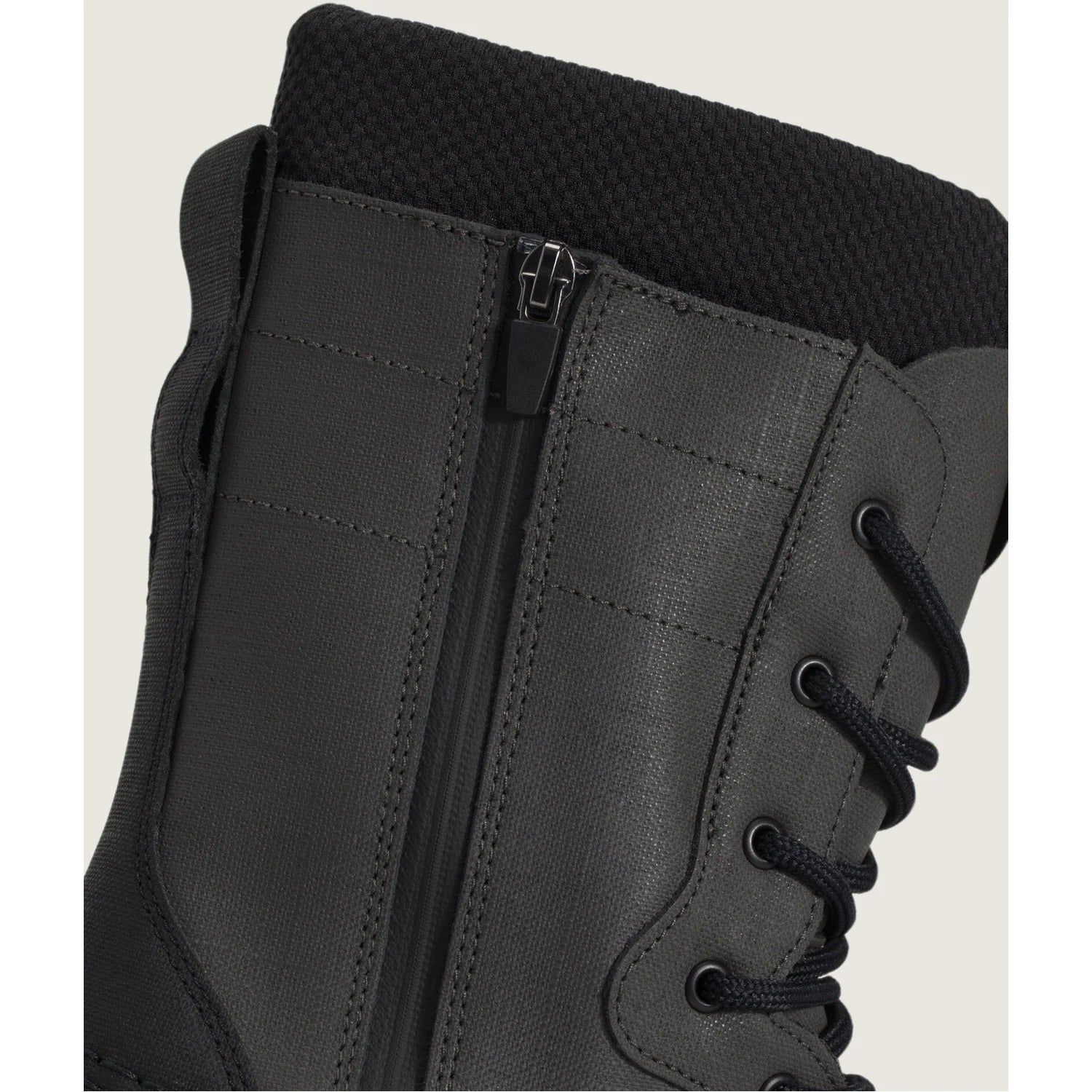 Vans MTE Standard Zip Waterproof Snow Shoe