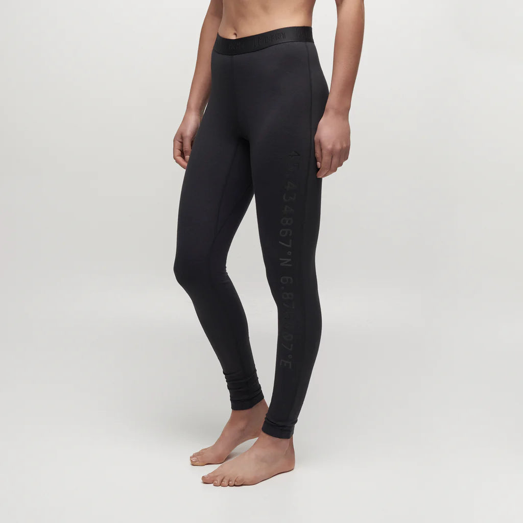 Le Bent Womens 200 Crew Top merino ladies girls bamboo layering thermal travel ski snow snowboarding lightweight no stink sweat very warm 
